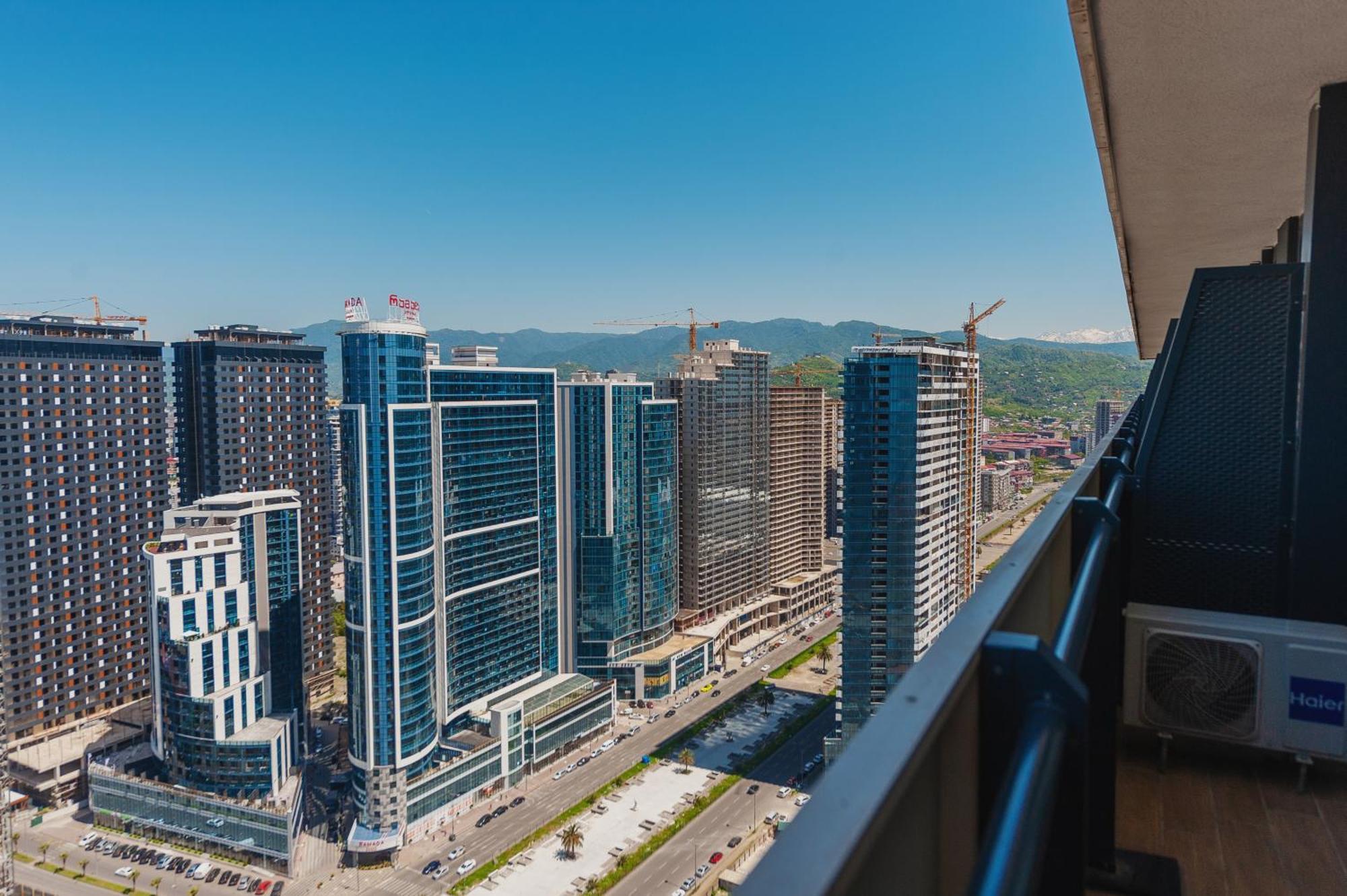 Orbi City Sea View Batumi Exterior photo